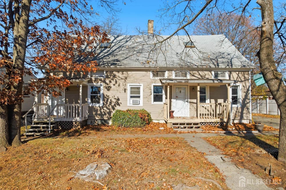 684 Old Post Rd, Edison, NJ 08817 - photo 1