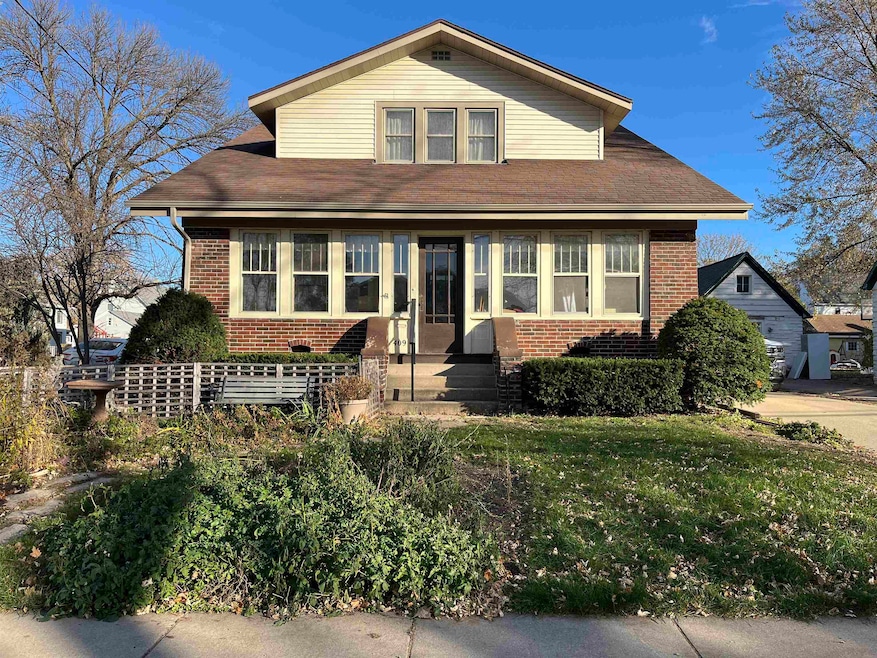 409 2nd St, Neenah, WI 54956 - photo 1