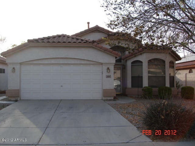 1064 S Riata