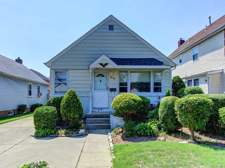 80-48 267th St, Glen Oaks, NY 11004 - photo 1