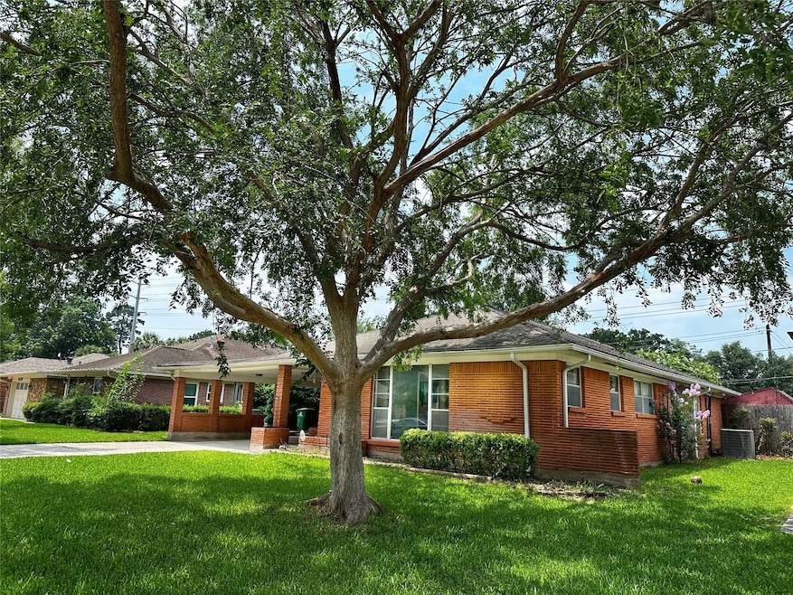6226 Wynnwood Ln, Houston, TX 77008 - photo 1