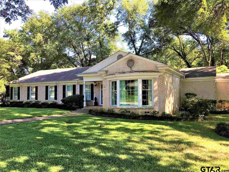 1001 Shepherd Ln, Tyler, TX 75701 - photo 1