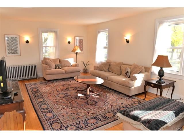 47 S Olmstead Ln, Ridgefield, CT 06877 - photo 1