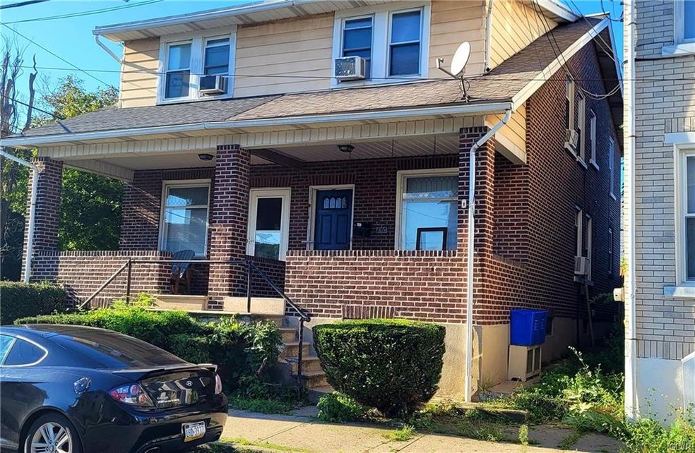Brick 3BR twin in West Bethlehem