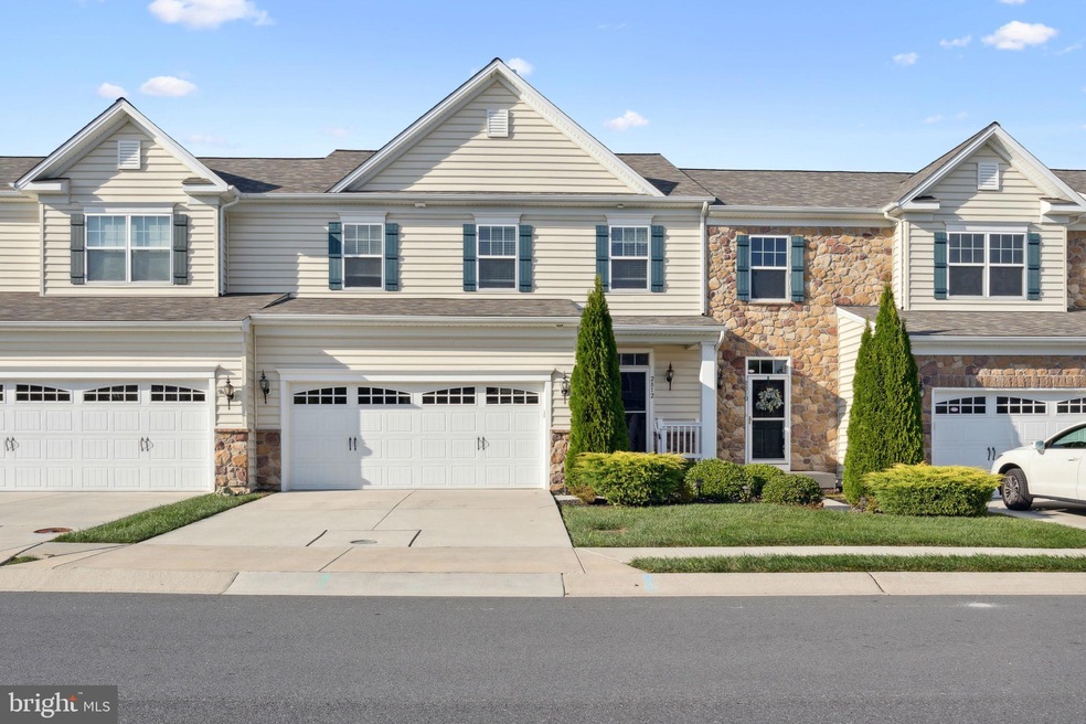 2812 Union Square Rd unit 3, New Windsor, MD 21776 - photo 1