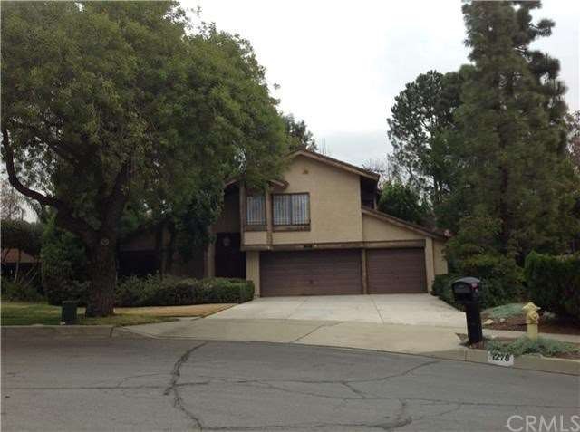 View of the front of home.
