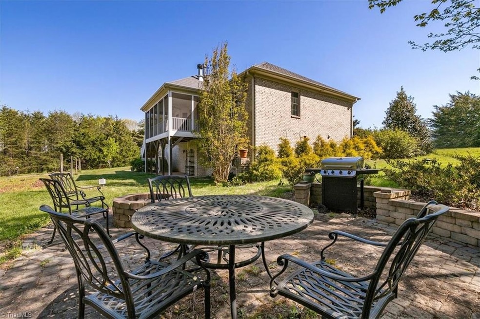 347 Allen Dr, Reidsville, NC 27320 - photo 1