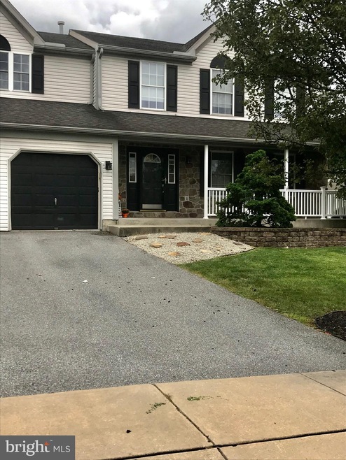 4366 Hillside Rd, Reading, PA 19606 - photo 1