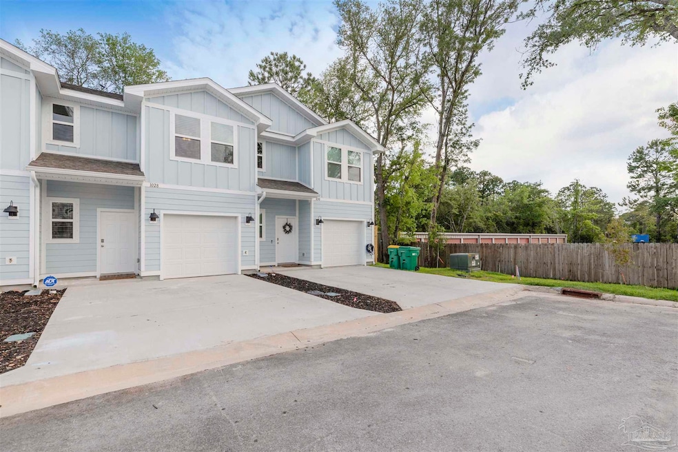 1028 Mclaren Cir, Fort Walton Beach, FL 32547 - photo 1