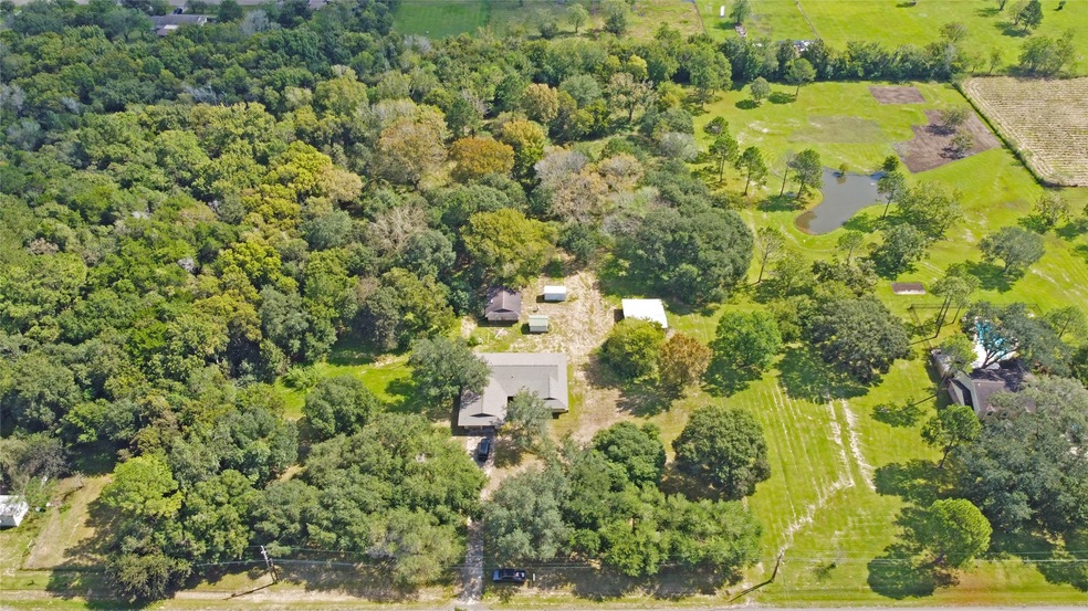 2071 County Road 155, Alvin, TX 77511 - photo 1