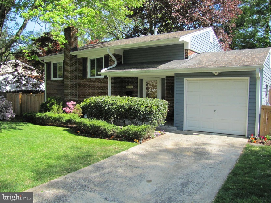 4002 Southend Rd, Rockville, MD 20853 - photo 1