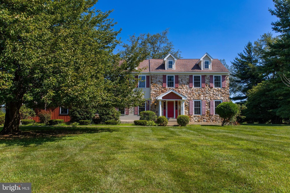 2369 Pineview Dr, Malvern, PA 19355 - photo 1