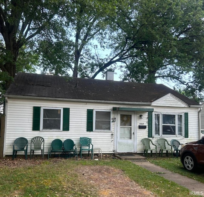 2317 Maplewood Cir, Evansville, IN 47714 - photo 1