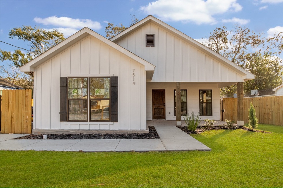 7514 Glass St, Houston, TX 77016 - photo 1