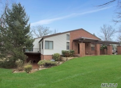 312 Aerie Ct, Manhasset, NY 11030 - photo 1