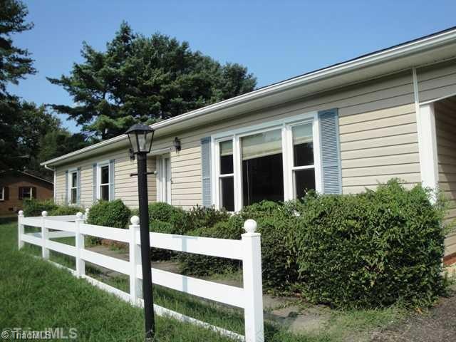 unlisted-address, Statesville, NC 28625 - photo 1