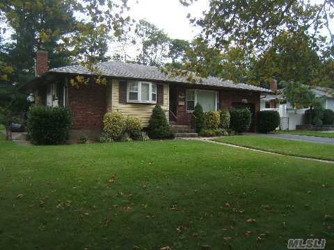 7 Marie Crescent, ComMacK, NY 11725 - photo 1