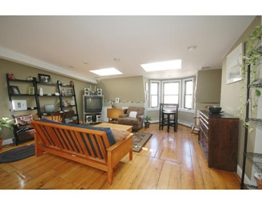 796 Tremont St unit 4, Boston, MA 02118 - photo 1
