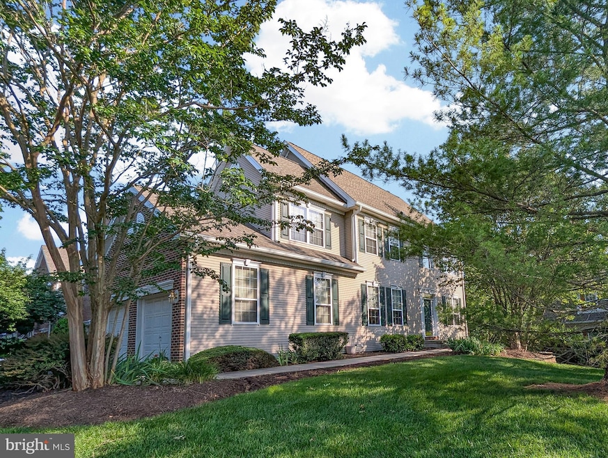 36 Dispatch Dr unit 14F, Washington Crossing, PA 18977 - photo 1