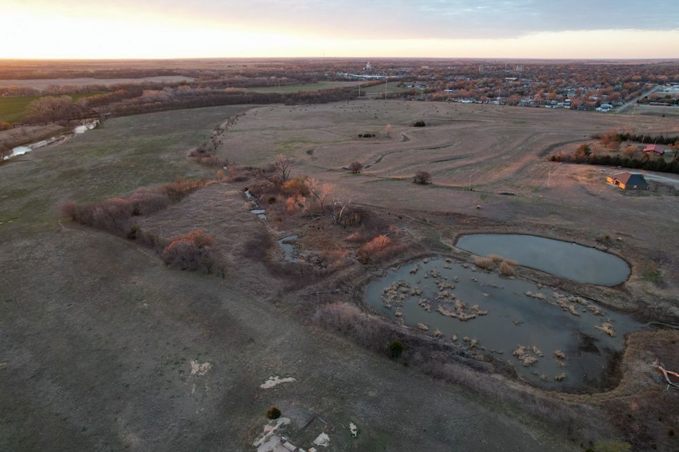 1476 N 13th St, Blackwell, OK 74631 - photo 1