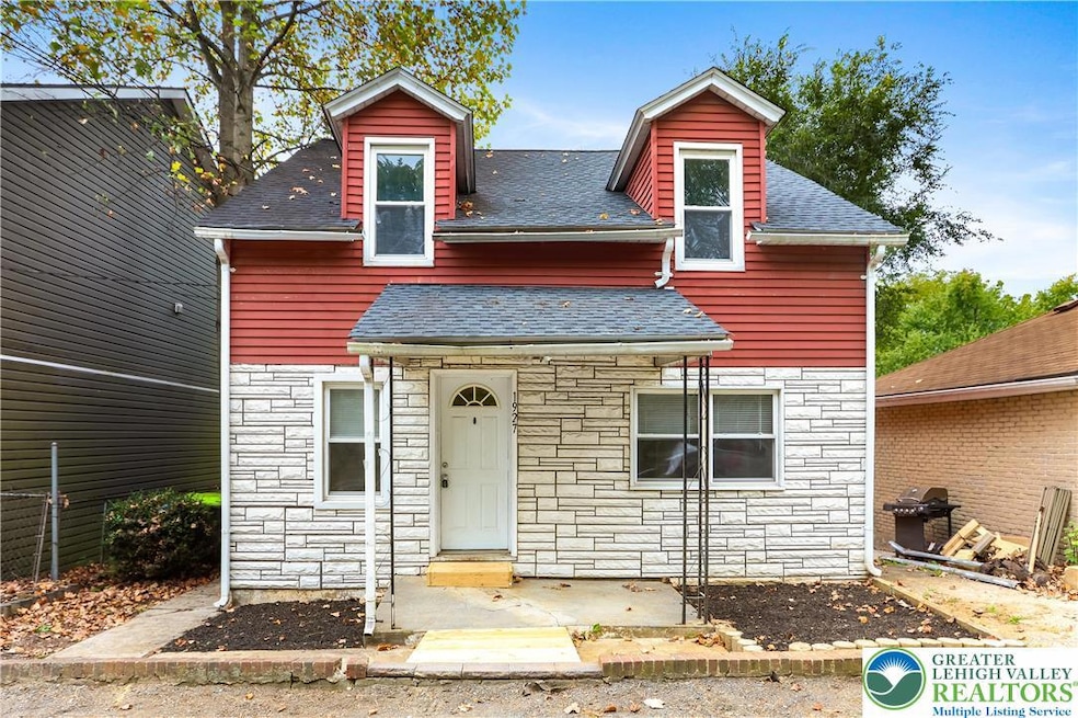 1927 Willow Park Rd, Bethlehem, PA 18020 - photo 1