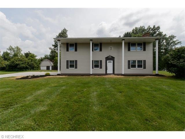 Remodeled 3 bedroom, 2 full bath home on 3 beautif