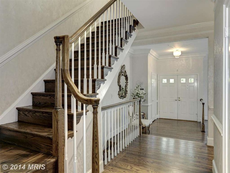 8317 Turnberry Ct, Potomac, MD 20854 - photo 1