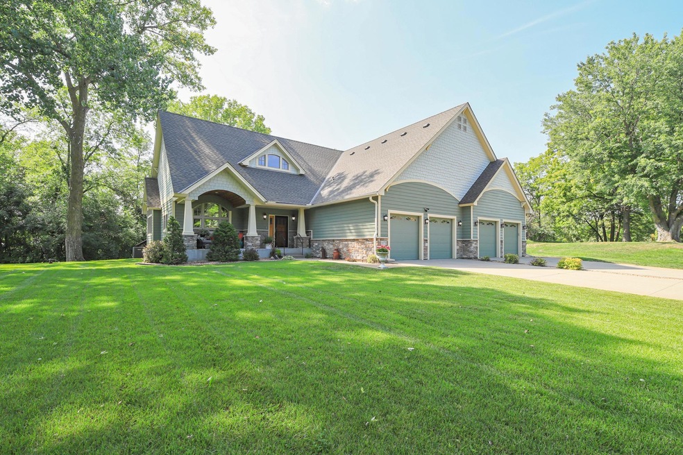 6070 Oakview Ct, Excelsior, MN 55331 - photo 1