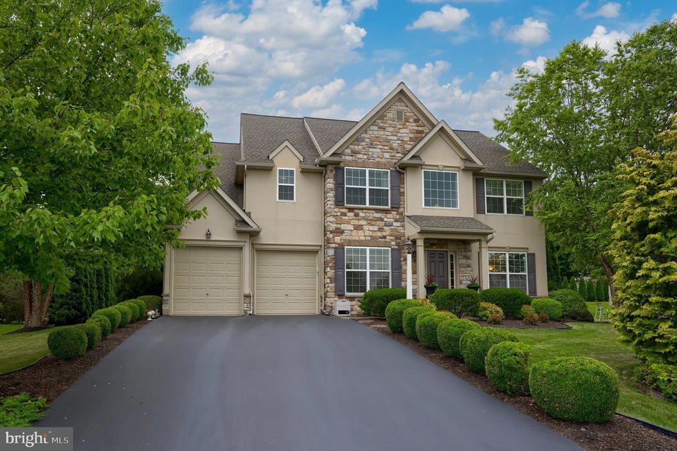 216 Fallowfield Dr, Leola, PA 17540 - photo 1