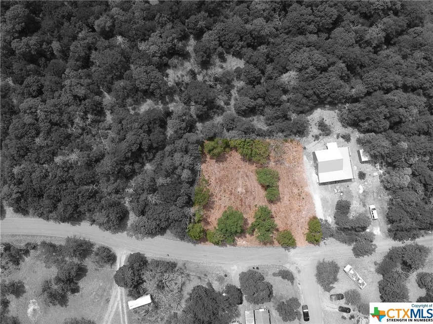 911 Park Lake, Other, TX 76630 - photo 1