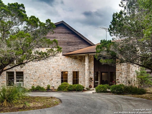 9038 Fox Briar Ln, Boerne, TX 78006 - photo 1