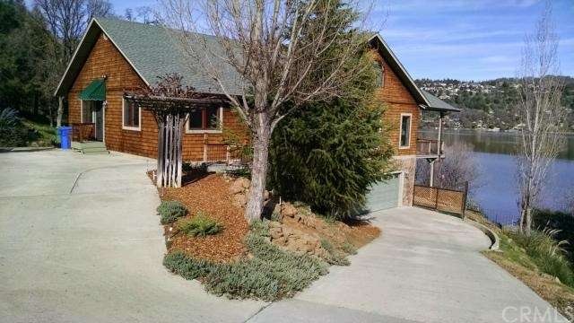 Lakefront Living with Plenty of Room for your Toys