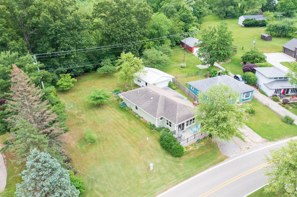 For Sale $869,900 • Co-Listing Agent