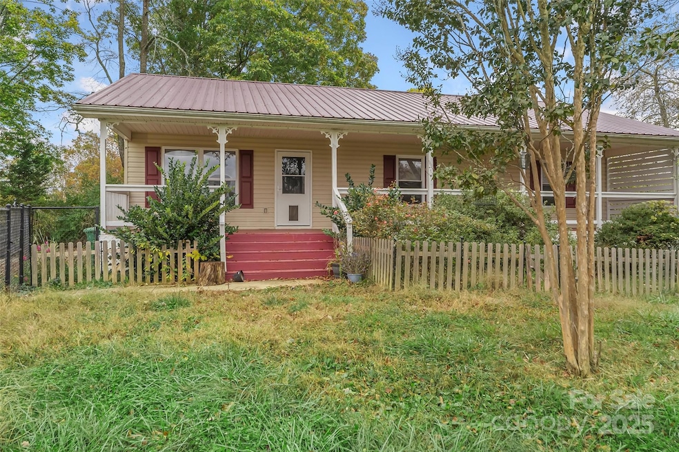 10 Haven Crest Ln, Fletcher, NC 28732 - photo 1