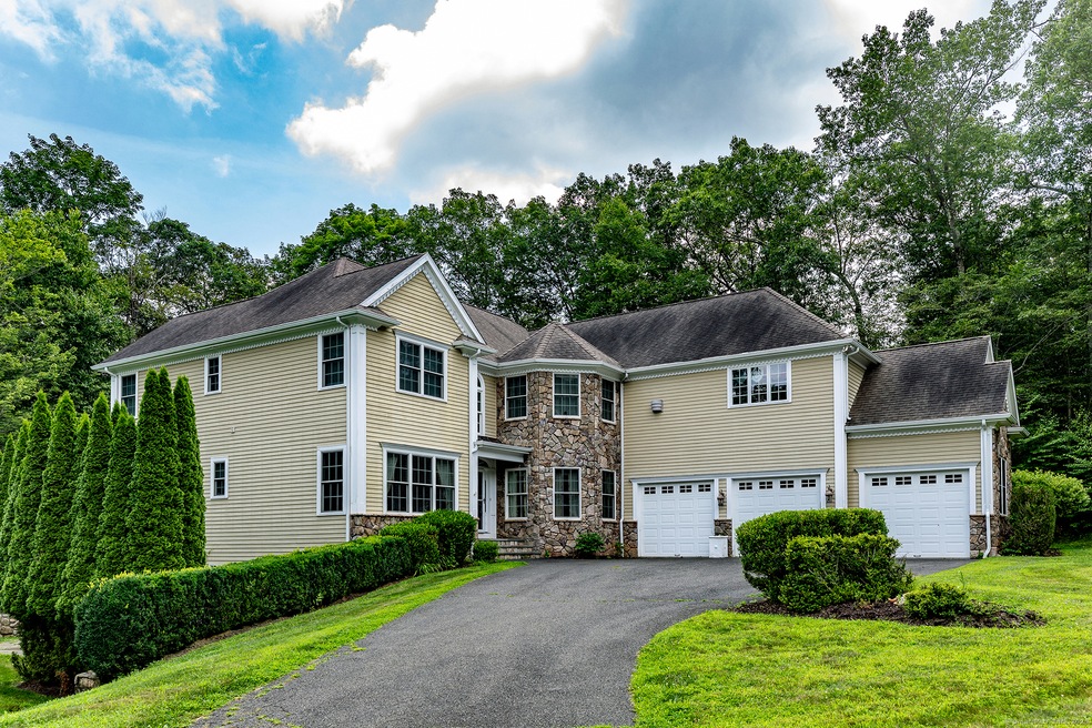 15 Logging Trail Ln, Brookfield, CT 06804 - photo 1