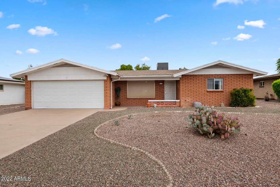 01_6456_E_Adobe_Rd__01_mls