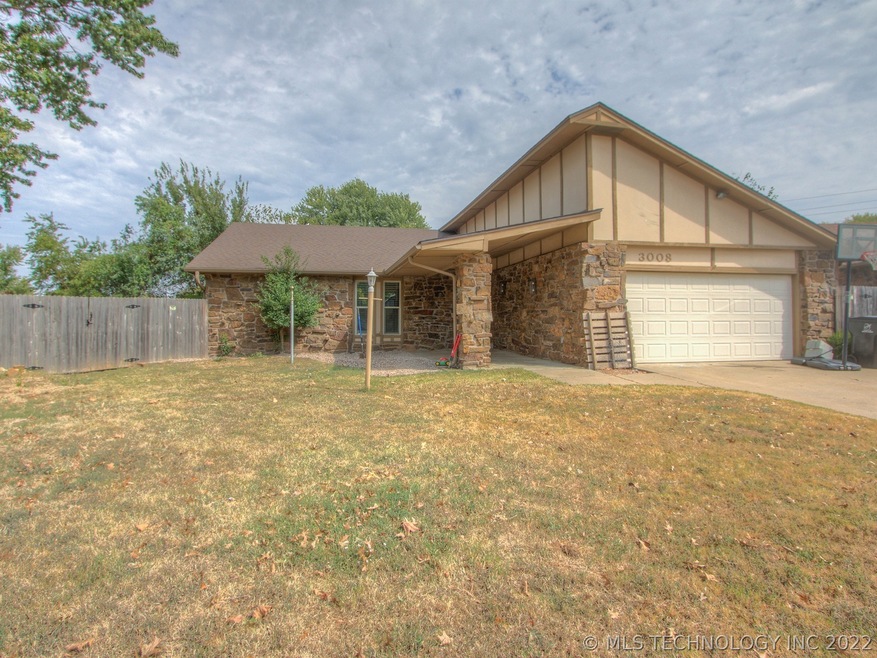 3008 E Memphis St, Broken Arrow, OK 74014 - photo 1