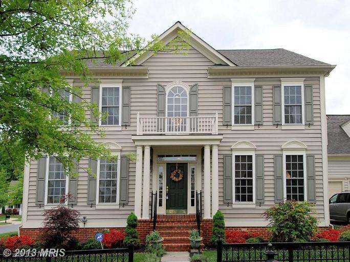 905 Rockborn St, Gaithersburg, MD 20878 - photo 1