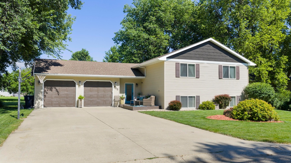 For Sale $399,900 • Co-Listing Agent