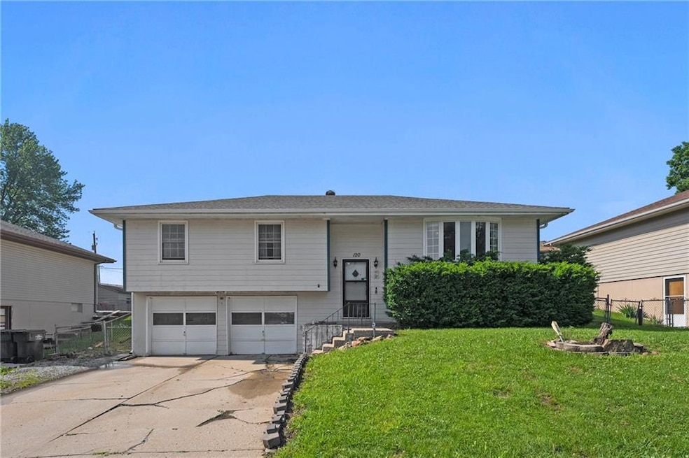 120 Highland Rd, Lansing, KS 66043 - photo 1