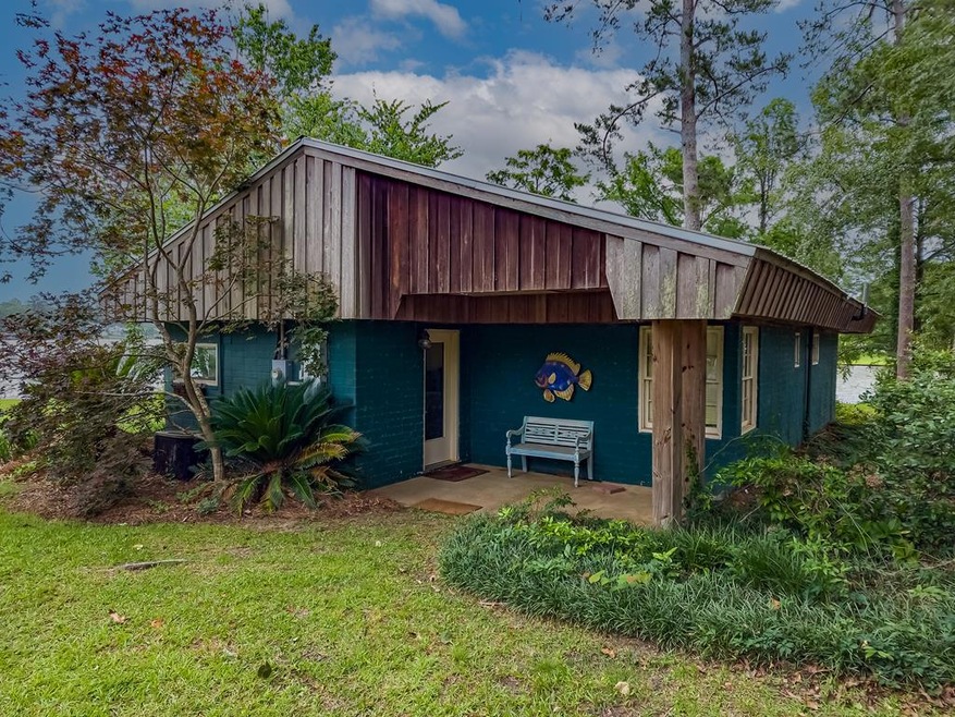 524 Spring Creek Rd, Warwick, GA 31796 - photo 1