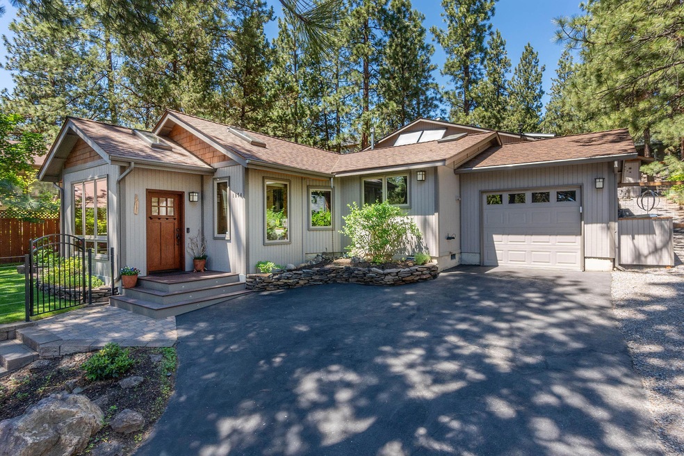 1954 SW Knoll Ave, Bend, OR 97702 - photo 1