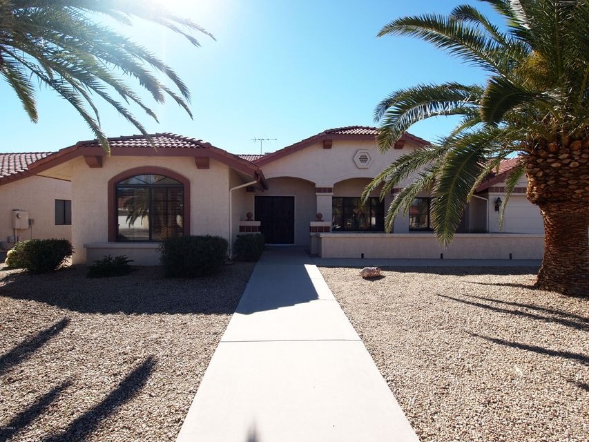 Come on In Enjoy this Great Golf Commun