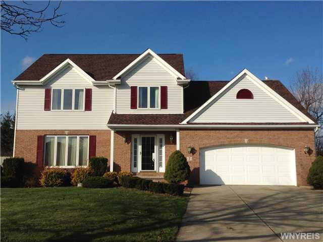 Exterior Front Welcome to 7 Hill Valley Drive, Lan