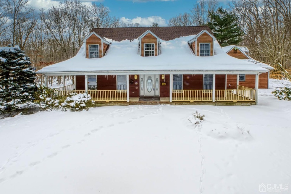 2 Pinter Ln, Monmouth Junction, NJ 08852 - photo 1