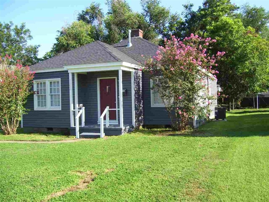 2323 W Broadway Ave, Enid, OK 73703 - photo 1