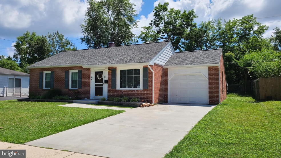 1041 Genine Dr, Glen Burnie, MD 21060 - photo 1