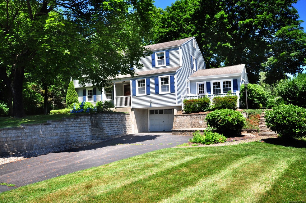 10 Peppercorn Ln, East Granby, CT 06026 - photo 1