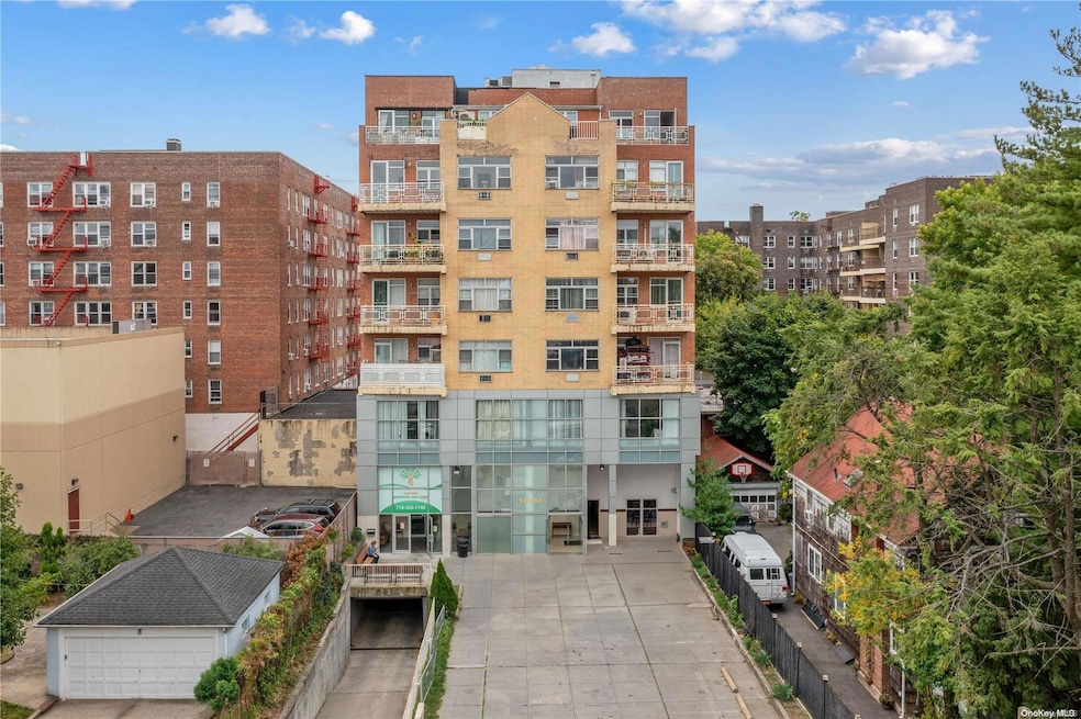 141-52 33rd Ave unit 6B, Flushing, NY 11354 - photo 1