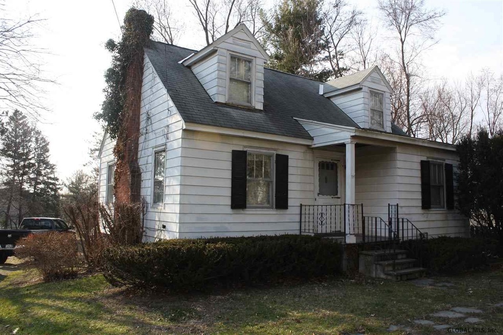 422 N Greenbush Rd, Rensselaer, NY 12144 - photo 1